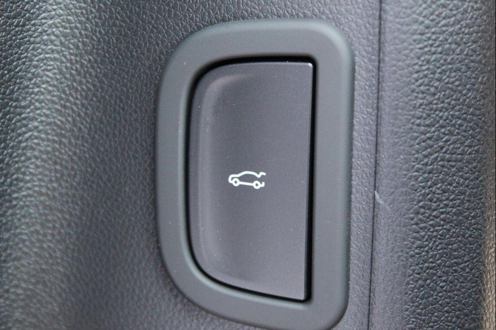 new 2026 Buick Enclave car, priced at $43,983