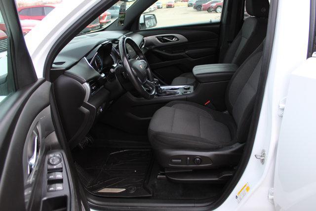 used 2022 Chevrolet Traverse car, priced at $28,279