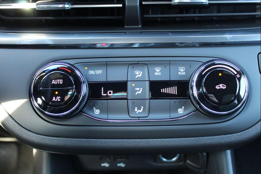 new 2026 Buick Envista car, priced at $27,053