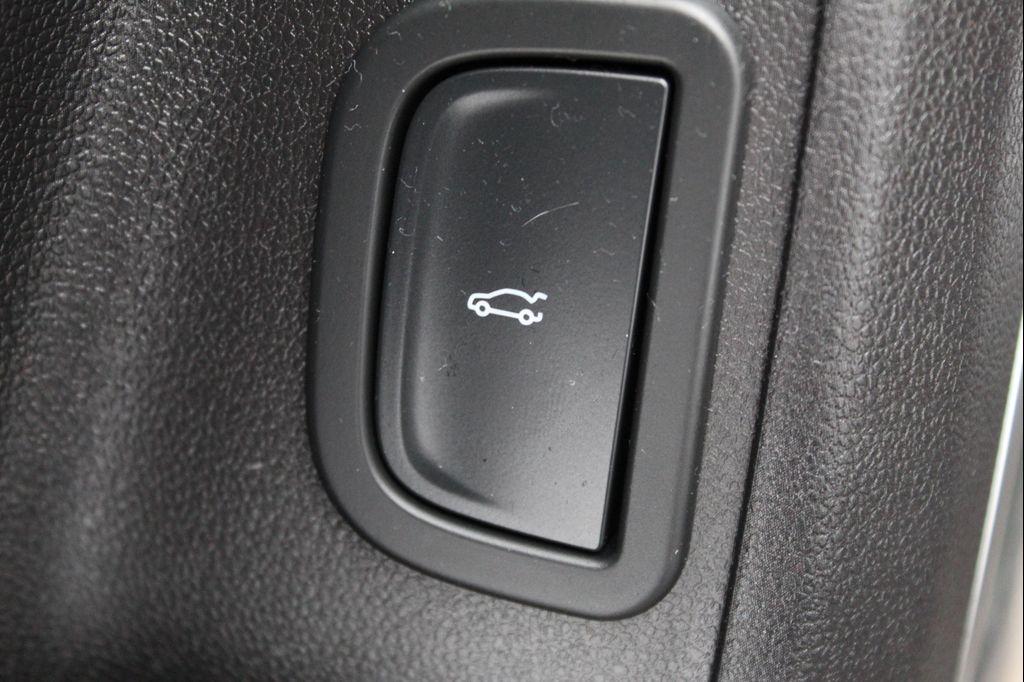 used 2025 Buick Enclave car, priced at $41,107