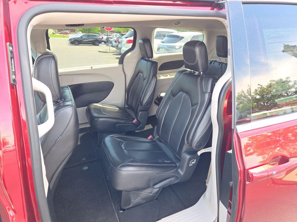 used 2023 Chrysler Pacifica car, priced at $24,546