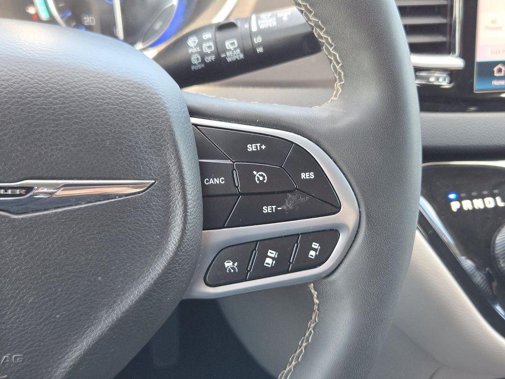 used 2023 Chrysler Pacifica car, priced at $24,546