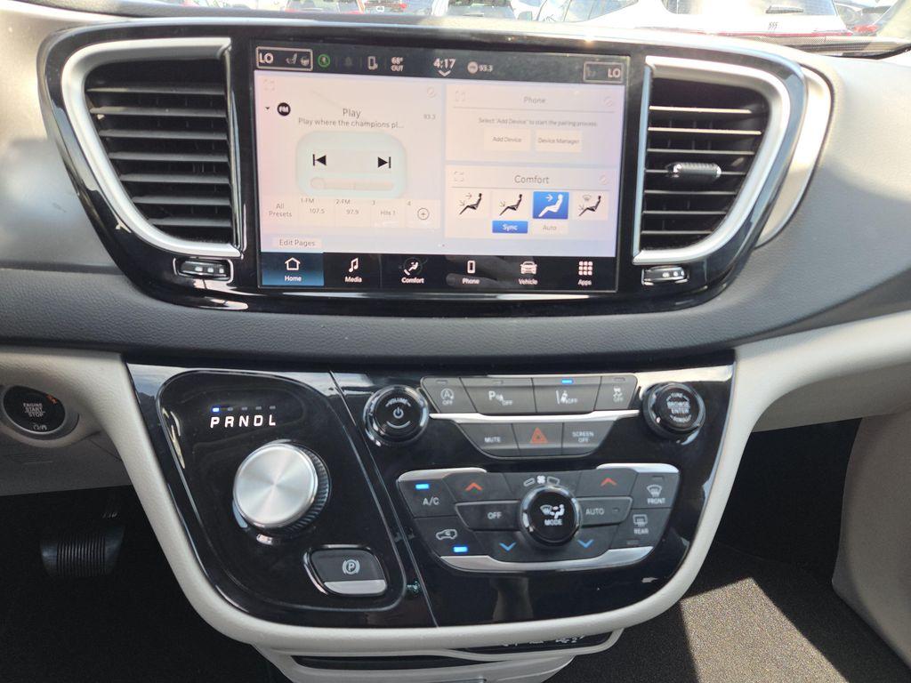 used 2023 Chrysler Pacifica car, priced at $24,546