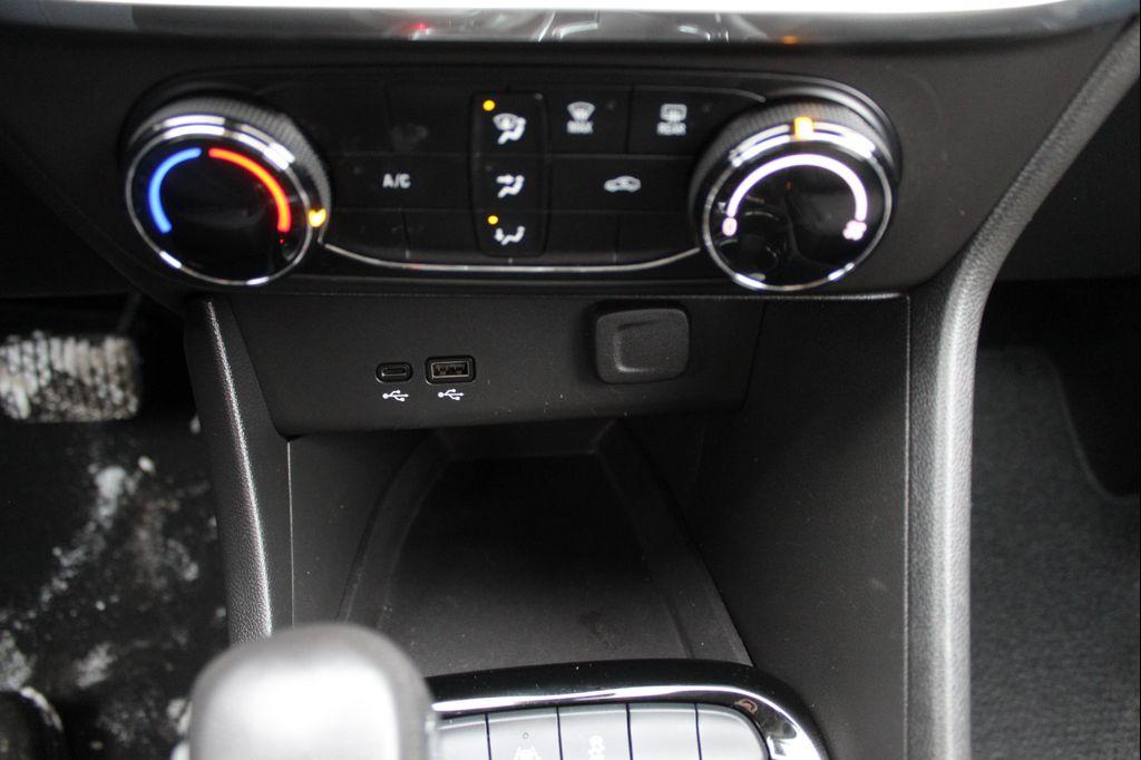 used 2024 Buick Encore GX car, priced at $21,894