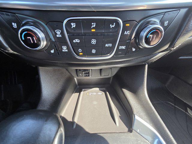 used 2023 Chevrolet Traverse car, priced at $38,125