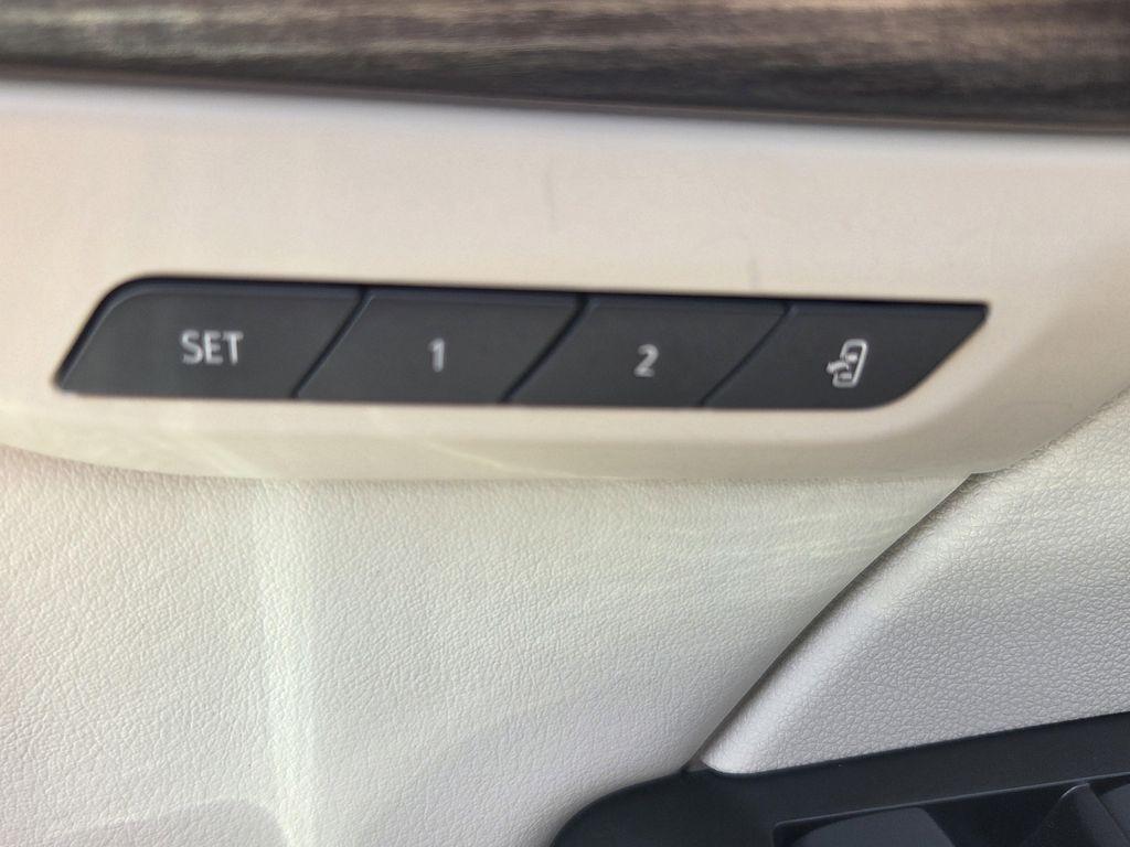 used 2023 Buick Envision car, priced at $31,320