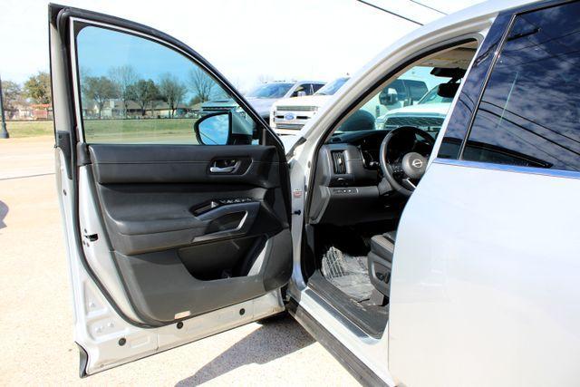 used 2022 Nissan Pathfinder car, priced at $21,990
