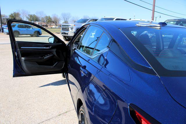 used 2024 Nissan Altima car