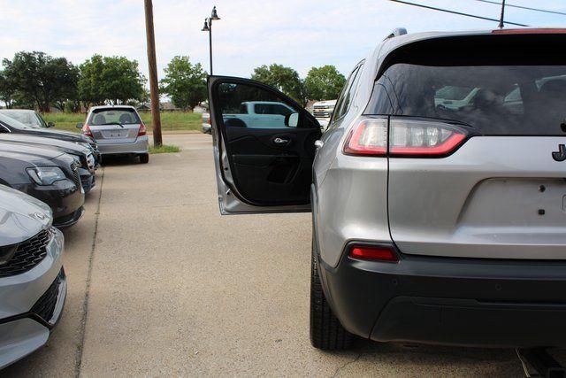 used 2020 Jeep Cherokee car, priced at $15,090