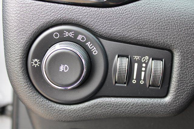 used 2020 Jeep Cherokee car, priced at $15,090