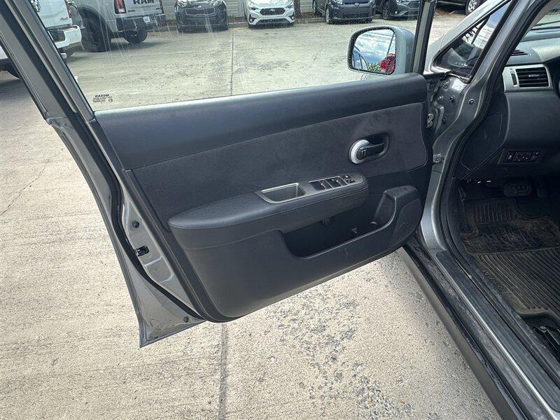 used 2012 Nissan Versa car