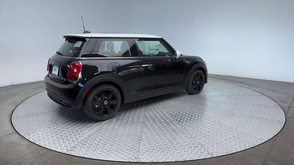 used 2024 MINI Hardtop car, priced at $26,555
