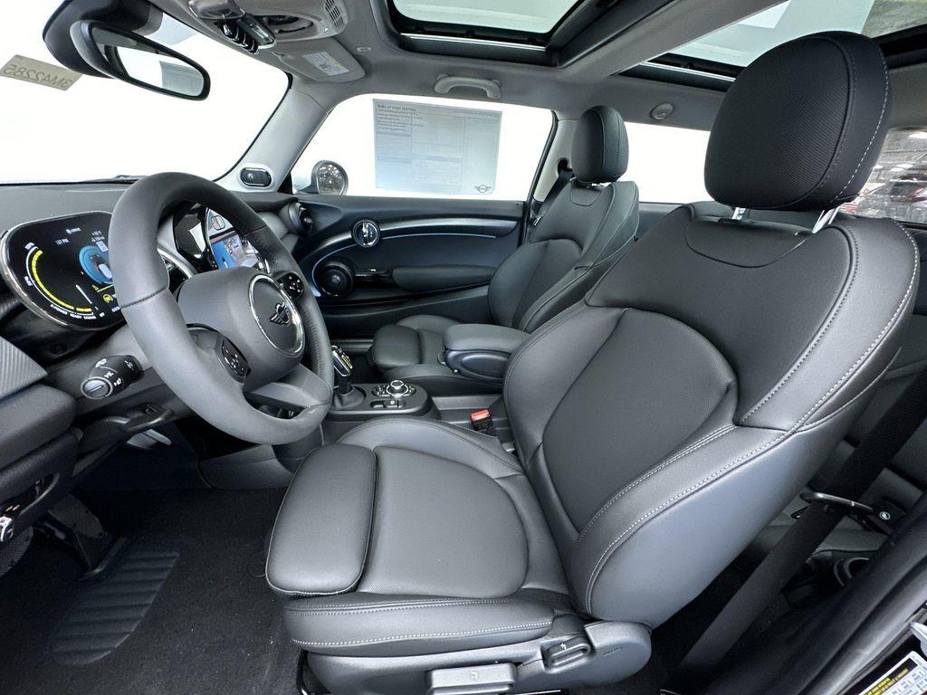 used 2024 MINI Hardtop car, priced at $26,555