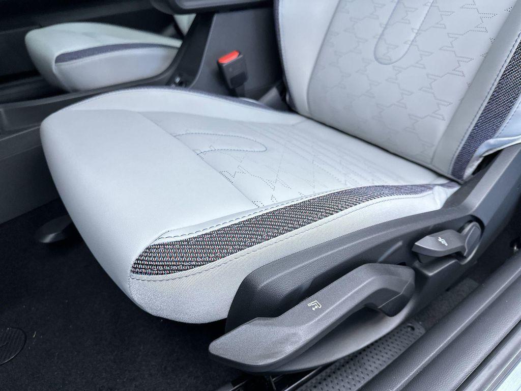 used 2025 MINI Hardtop car, priced at $37,525