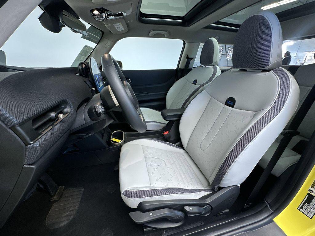 used 2025 MINI Hardtop car, priced at $29,496