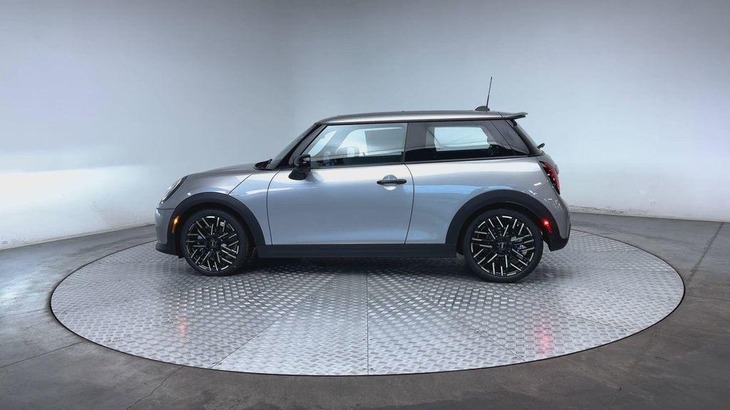 used 2025 MINI Hardtop car, priced at $28,700