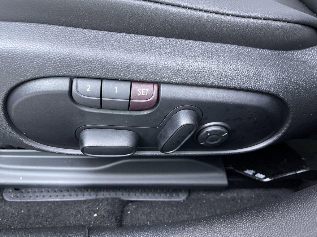 used 2023 MINI Clubman car, priced at $35,344