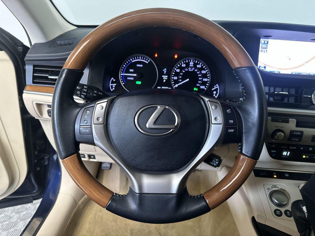 used 2014 Lexus ES 300h car, priced at $15,400