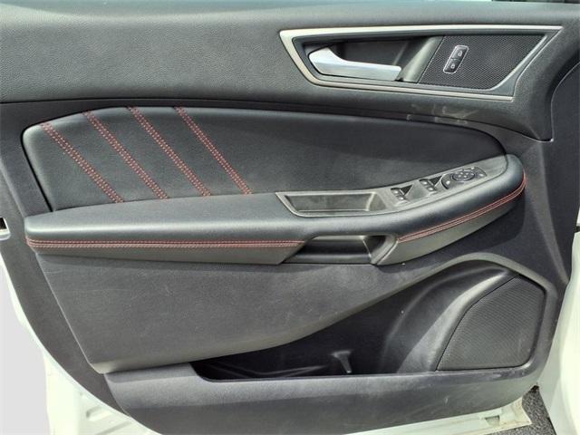 used 2022 Ford Edge car, priced at $28,600