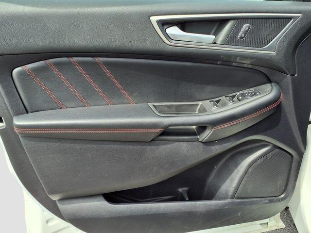 used 2022 Ford Edge car, priced at $28,600