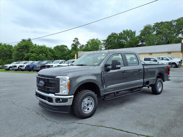 new 2025 Ford F-250 car, priced at $61,722