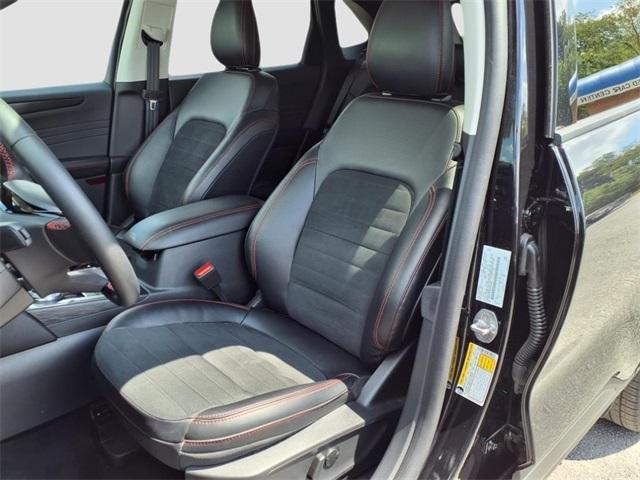 used 2022 Ford Escape car, priced at $25,900