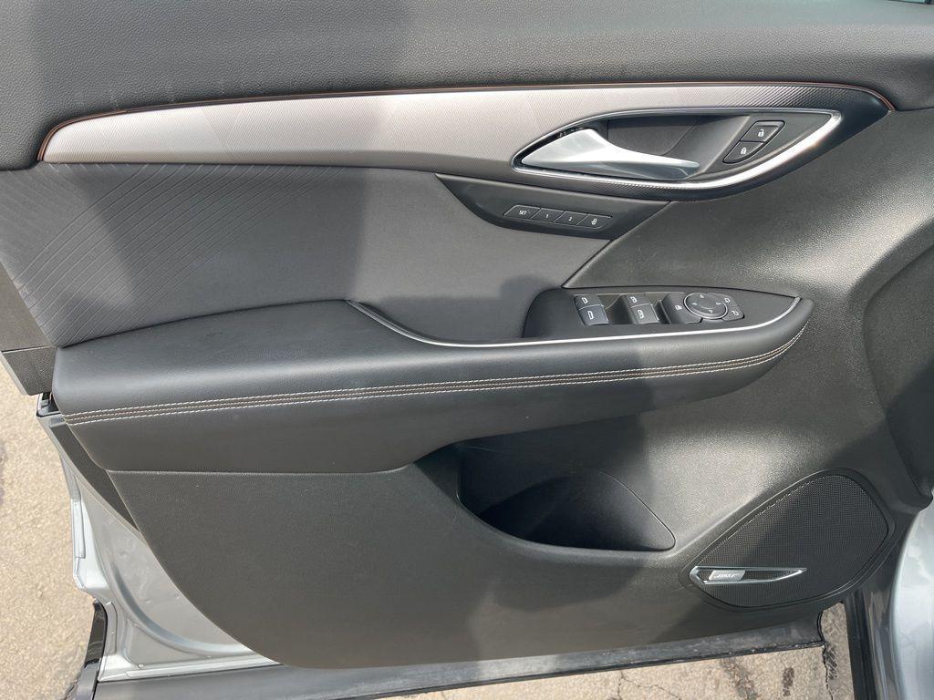 used 2025 Buick Envision car, priced at $31,495