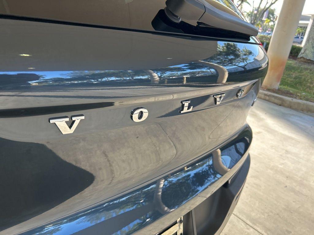 used 2022 Volvo XC40 car, priced at $21,988