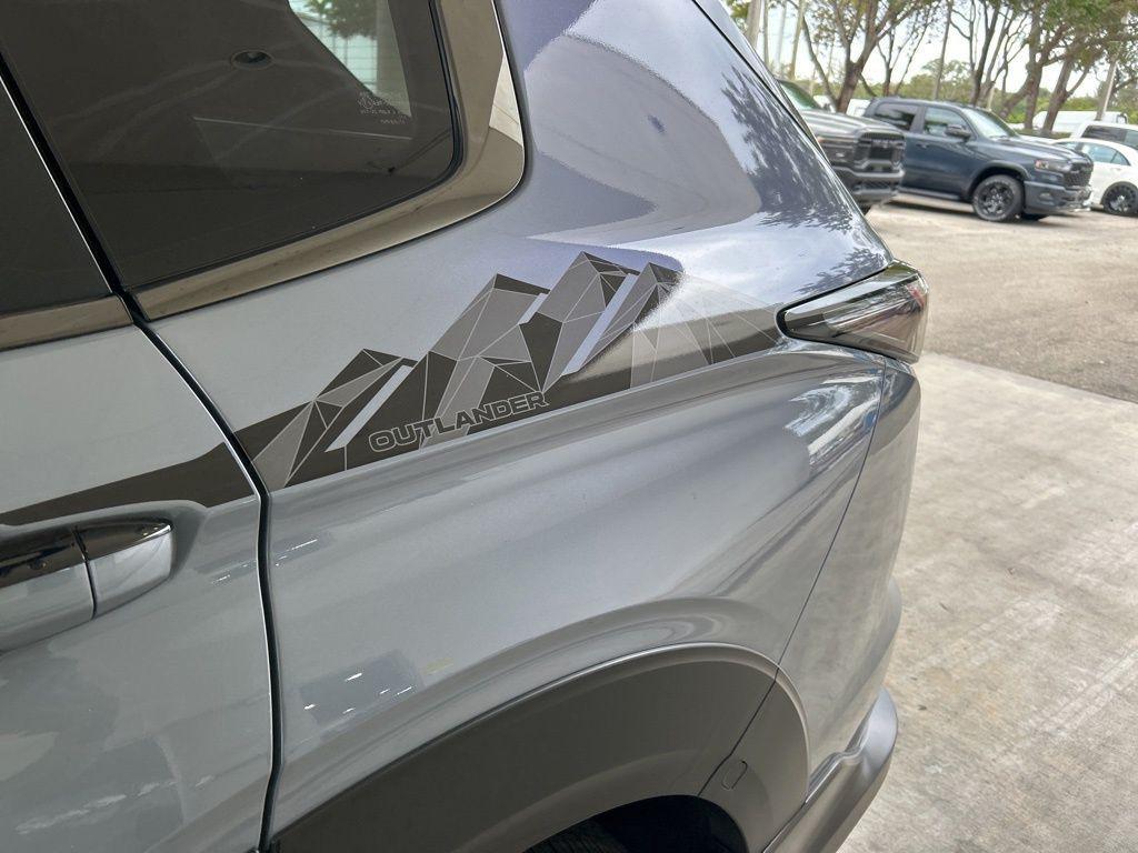 new 2026 Mitsubishi Outlander car, priced at $44,000