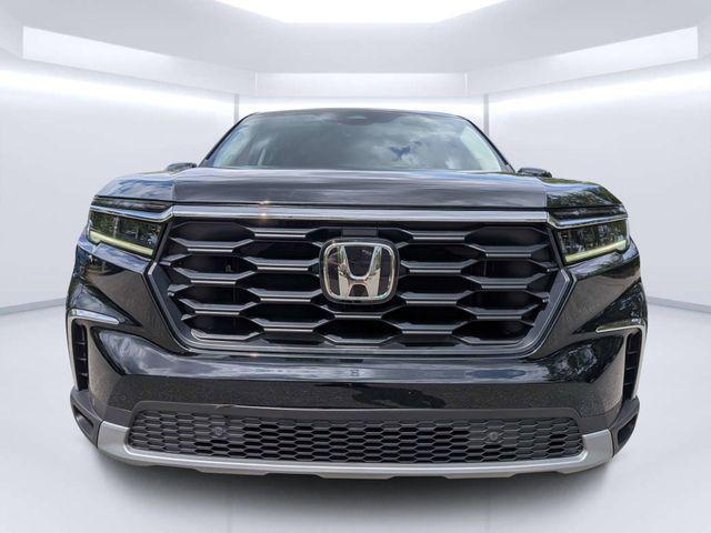 used 2025 Honda Pilot car, priced at $41,211