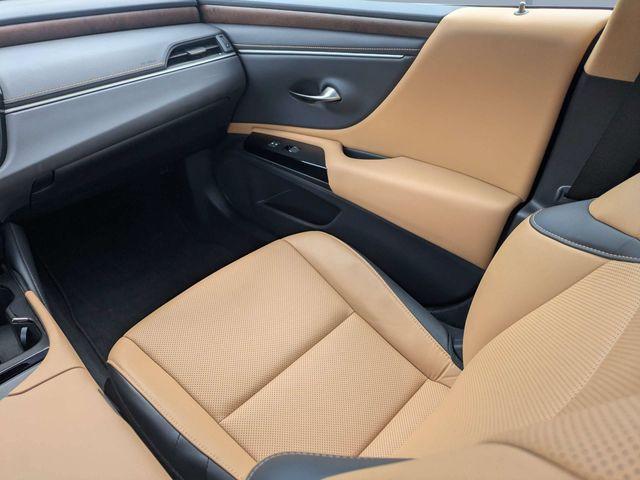 used 2024 Lexus ES 350 car, priced at $42,222