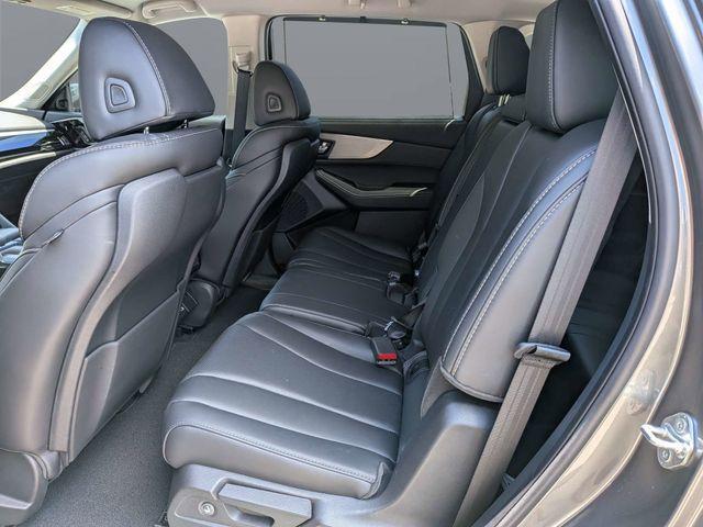 used 2024 Acura MDX car, priced at $45,185