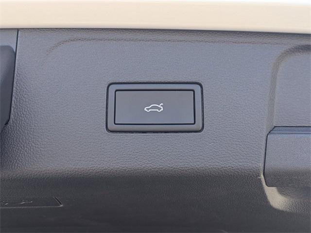 new 2026 Volkswagen Atlas car, priced at $55,111