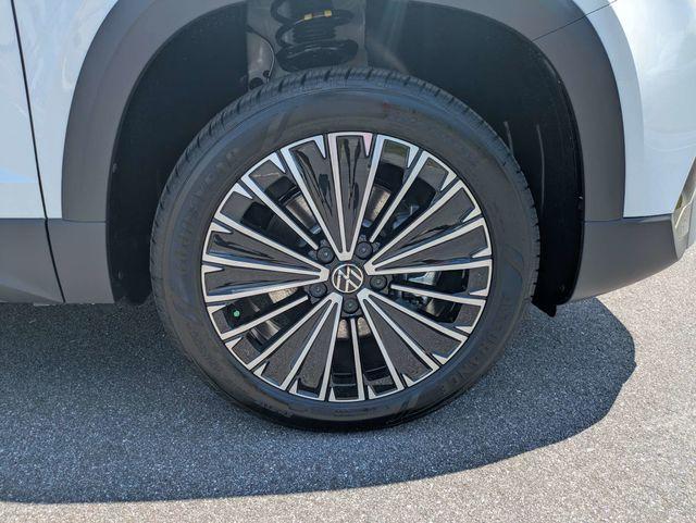 new 2026 Volkswagen Taos car, priced at $30,957