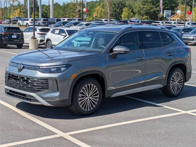 new 2025 Volkswagen Tiguan car, priced at $31,510