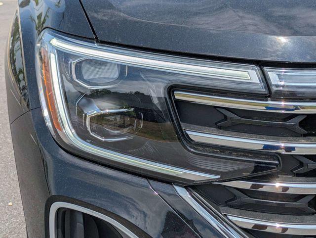 new 2026 Volkswagen Atlas car, priced at $36,137
