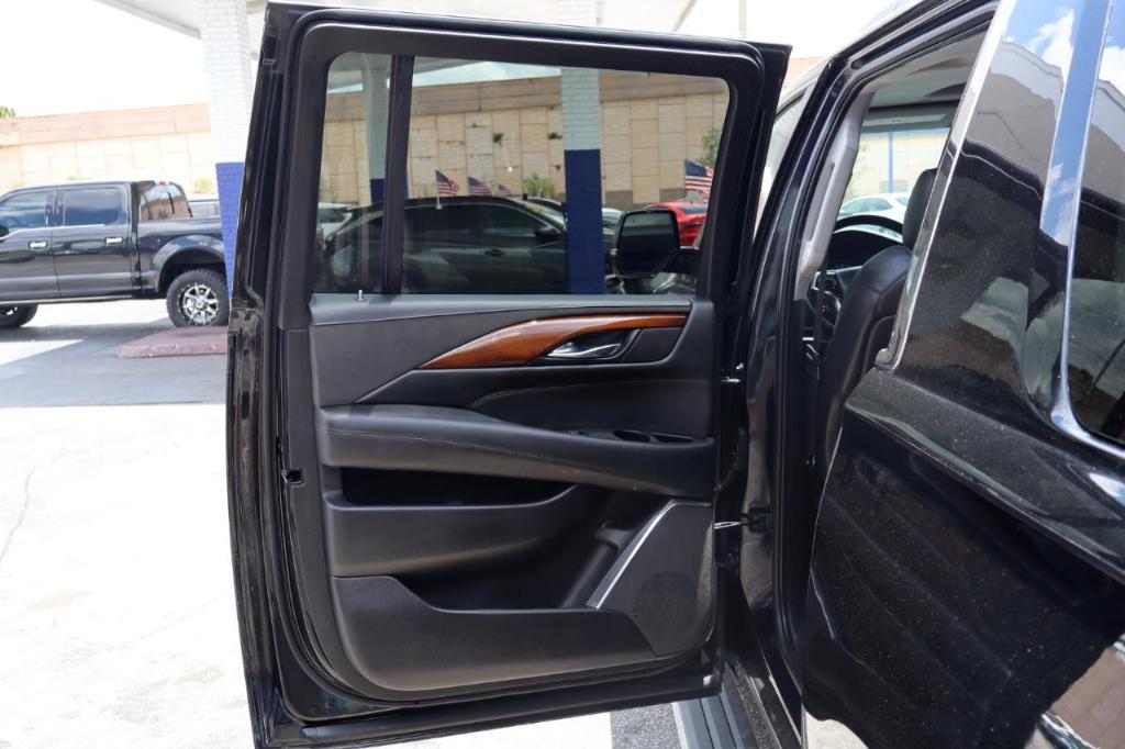 used 2017 Cadillac Escalade ESV car, priced at $20,929