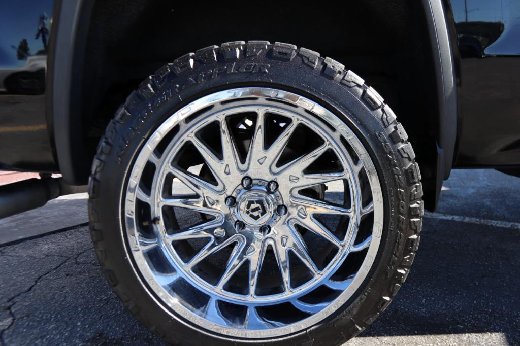 used 2018 GMC Sierra 1500 car, priced at $23,929