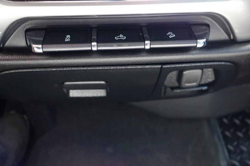 used 2015 Chevrolet Silverado 1500 car, priced at $20,989