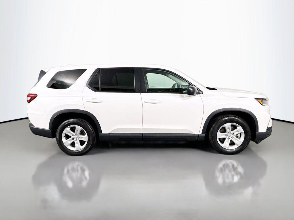 used 2023 Honda Pilot car, priced at $33,133