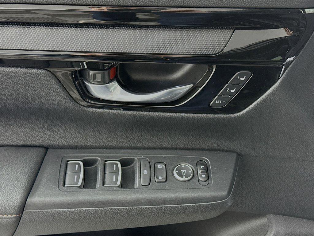 used 2023 Honda CR-V Hybrid car, priced at $33,388