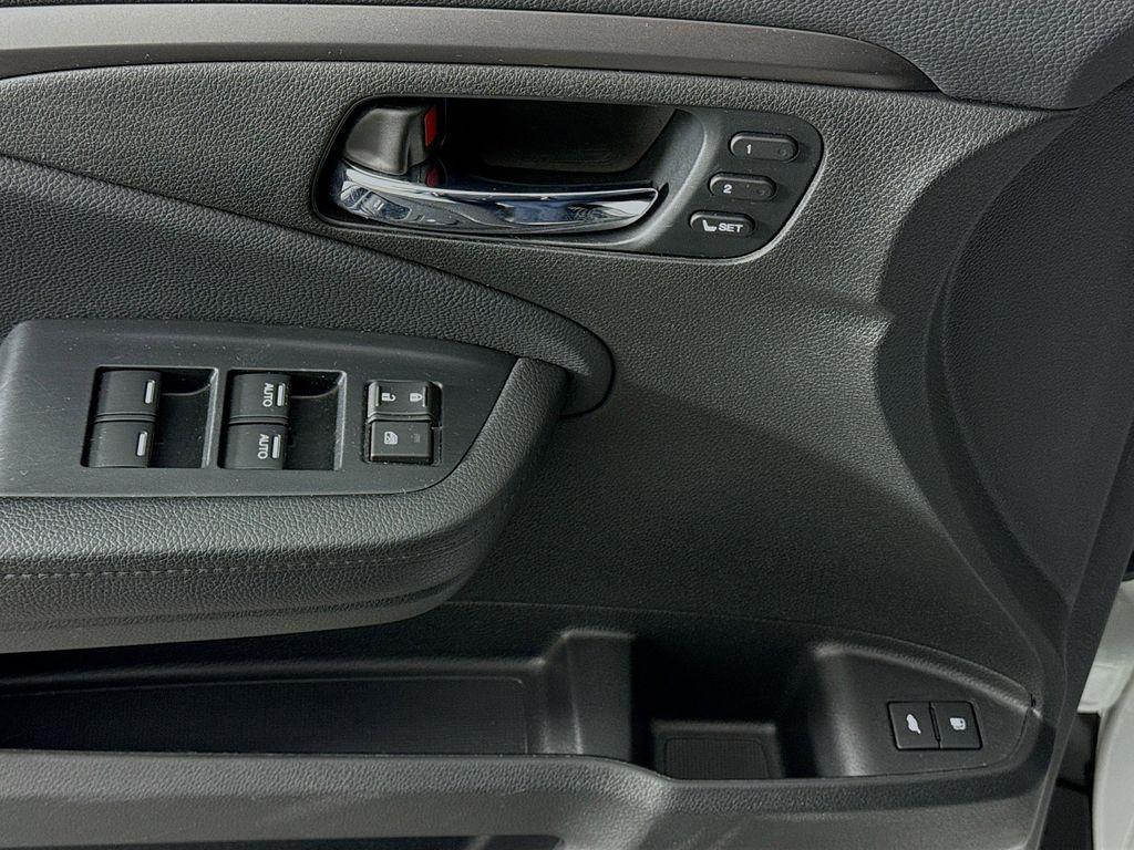 used 2022 Honda Pilot car, priced at $22,988