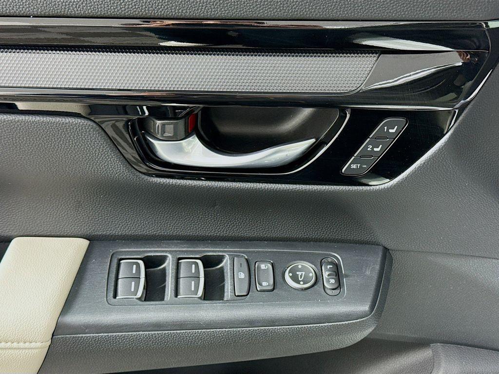 used 2024 Honda CR-V car, priced at $32,888