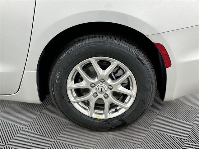 new 2026 Chrysler Pacifica car, priced at $41,707