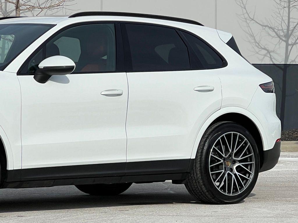 used 2019 Porsche Cayenne car, priced at $31,990