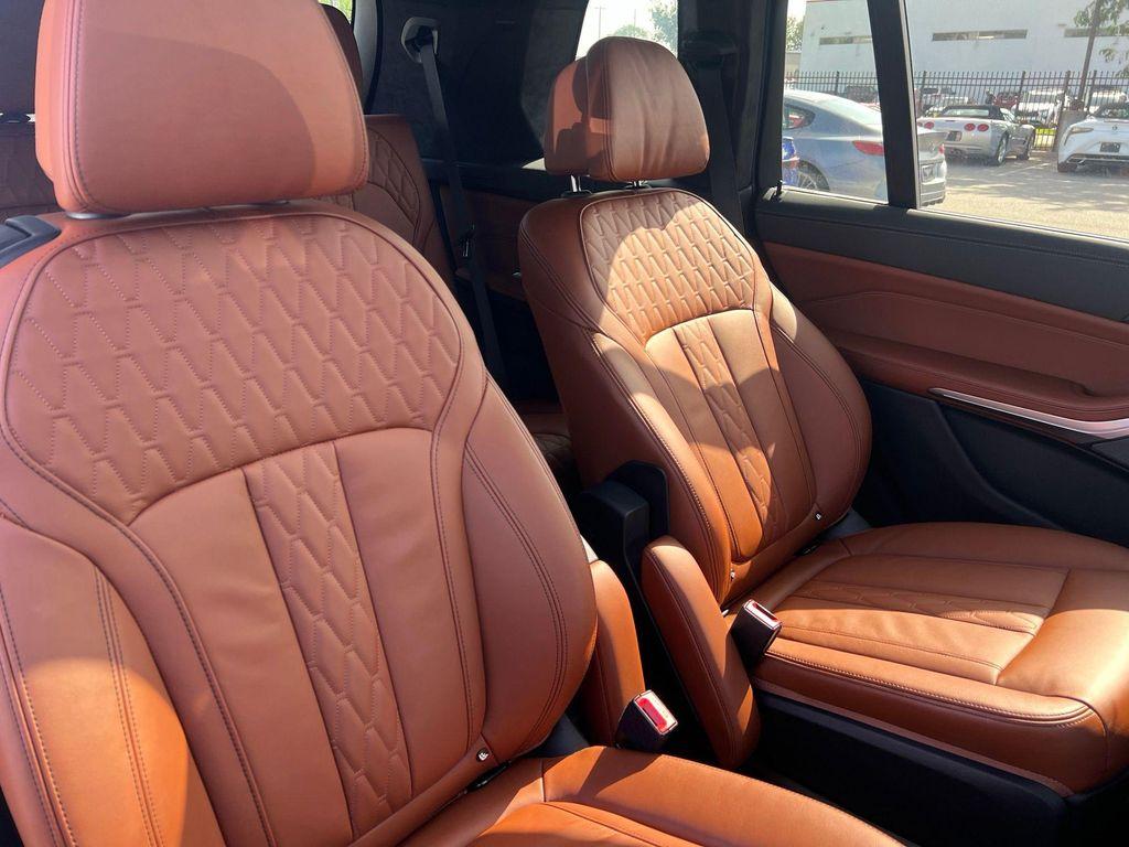 used 2024 BMW X7 car
