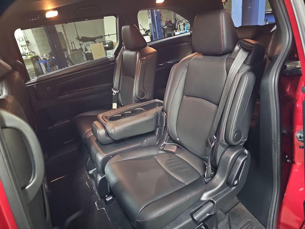 used 2023 Honda Odyssey car, priced at $32,442