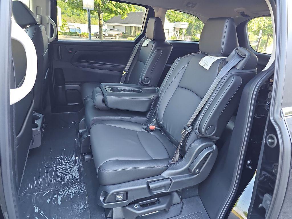 new 2026 Honda Odyssey car, priced at $44,290