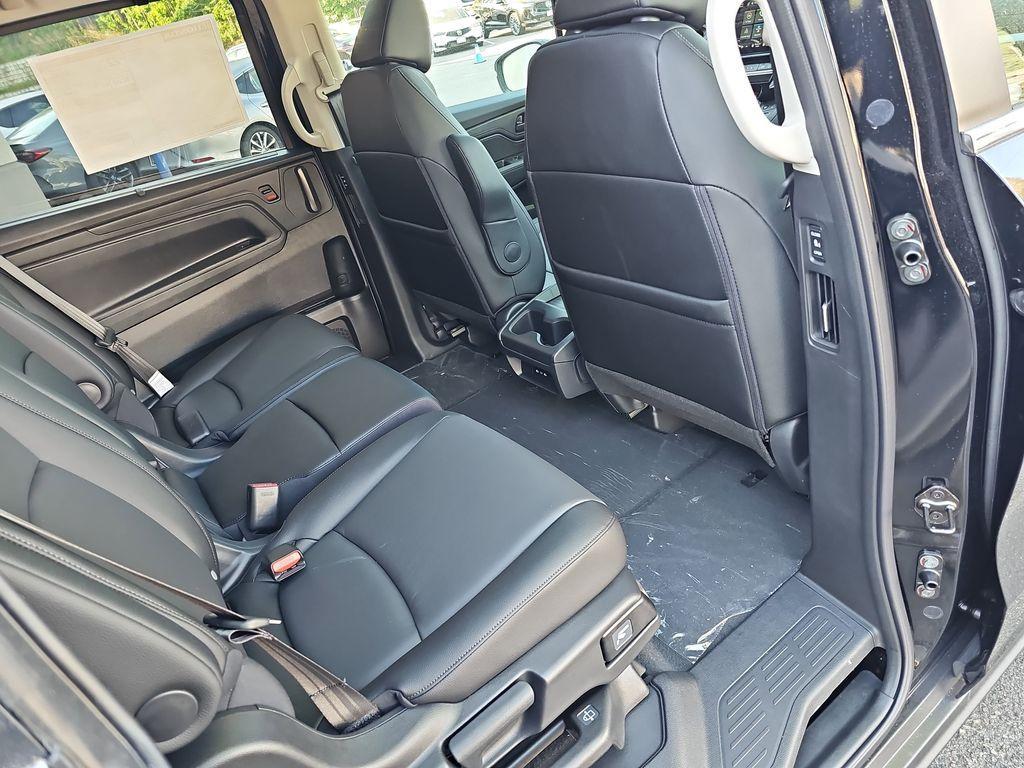 new 2026 Honda Odyssey car, priced at $44,290