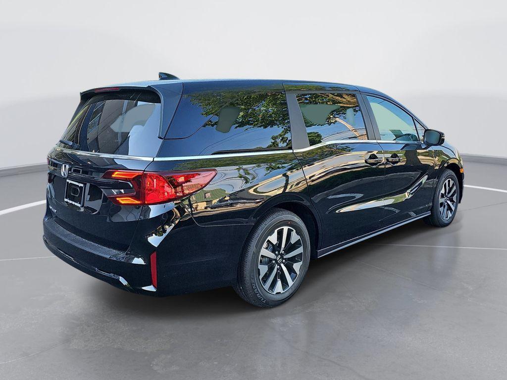 new 2026 Honda Odyssey car, priced at $44,290
